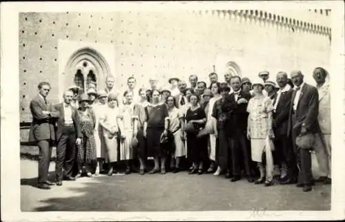 Foto Ak Gruppenaufnahme von Männern und Frauen