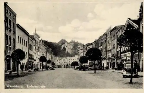 Ak Wasserburg am Inn in Oberbayern, Ledererstraße, Autos