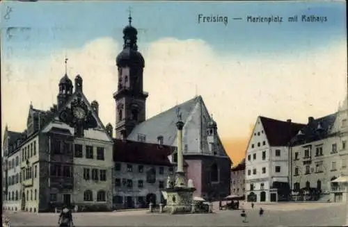 Ak Freising in Oberbayern, Marienplatz, Rathaus, Kirchturm, Denkmal