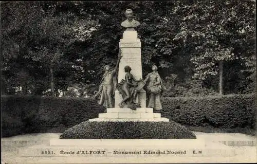 Ak Alfort Val de Marne, Monument Edmond Nocard