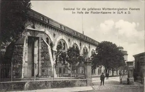 Ak Ulm an der Donau, Pionierkaserne, Denkmal für die gefallenen Württembergischen Pioniere
