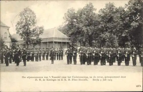 Ak Breda Nordbrabant, Präsentation von 't Vaandel für das Kadettenkorps