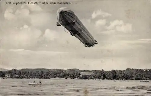 Ak Friedrichshafen am Bodensee, Graf Zeppelins Luftschiff über dem See