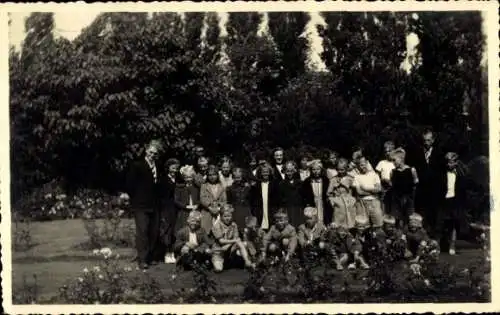 Foto Ak Schulklasse mit Lehrern 1950, Sonntagsschule