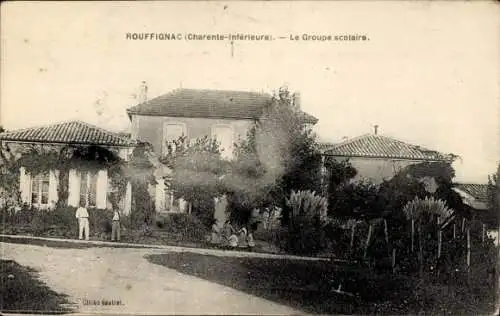 Ak Rouffignac Dordogne, Le Groupe scolaire