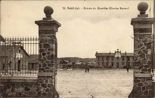 Ak Saint-Cyr Yvelines, Entree du Quartier Charles Renard