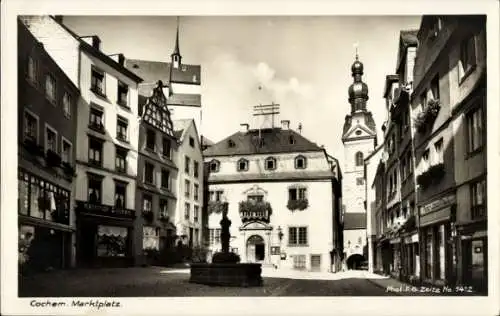 Ak Cochem an der Mosel, Marktplatz, Geschäfte, Kirche