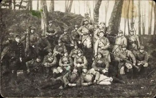 Foto Ak Französische Soldaten in Uniformen, Gruppenaufnahme 1932