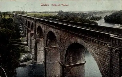 Ak Görlitz in der Lausitz, Neiße mit Viadukt und Landschaft