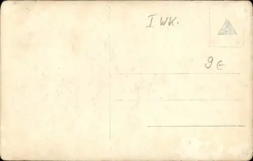 Ak Donchery Ardennes, Straßenpartie, zerstörte Häuser, I. WK