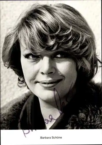Ak Schauspielerin Barbara Schöne, Portrait mit Pelzjacke, Autogramm
