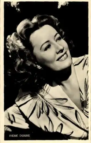 Ak Schauspielerin Irene Dunne, Portrait
