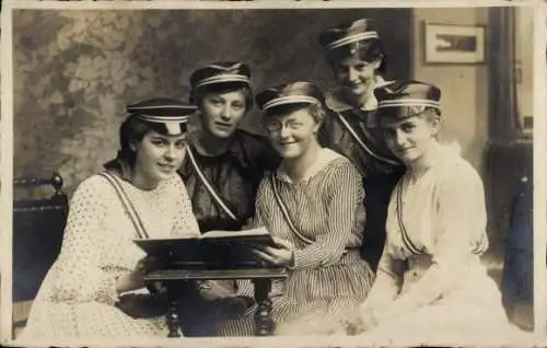 Studentika Foto Ak Studentinnen, Gruppenaufnahme, 1918