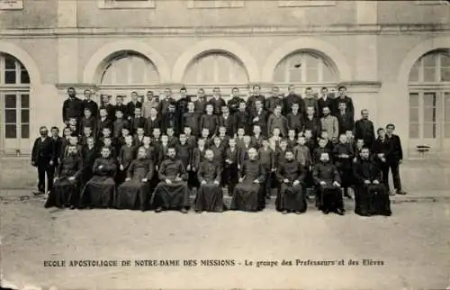 Ak Bourse de Paris II, Apostolische Schule Notre Dame des Missions, Professorengruppe
