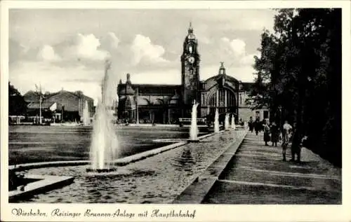 Ak Wiesbaden in Hessen, Reisinger Brunnen-Anlage, Hauptbahnhof