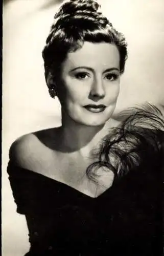 Ak Schauspielerin Irene Dunne, Portrait