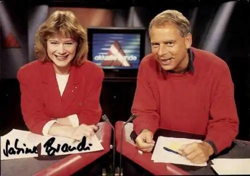 Ak Schauspieler Sabine Brandi und Johannes Kaul, Portrait, Autogramm, Serie Aktuelle Stunde