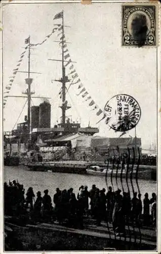 Ak Vladivostock Russland, Japanese Battleship Mykasa im Hafen, Flaggen
