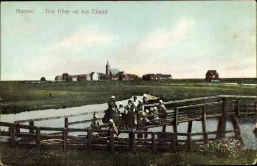 Ak Marken Nordholland Niederlande, Volkstrachten, Een Dorp op het Eiland