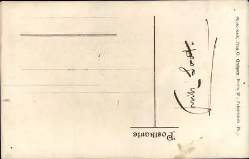 Foto Ak Berlin, Mann mit Hut und Gehstock, Portrait