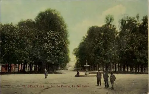 Ak Beauvais Oise, Jeu de Paume, Le Jet de Eau