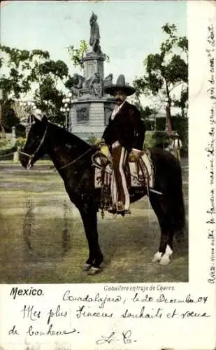 Ak Mexiko, Caballero entraje de Charro, Mexikaner auf einem Pferd