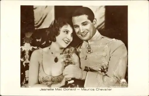 Ak Schauspieler Maurice Chevalier und Jeanette MacDonald, Portrait