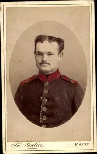 CdV Mainz, Deutscher Soldat in Uniform, Portrait