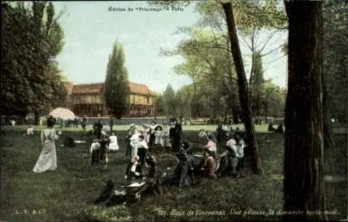 Ak Paris XII Bois de Vincennes, ein Rasen, Sonntagnachmittag