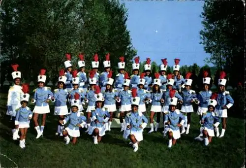 Ak Fessenheim, Majorette, Tänzerinnen in Uniformen