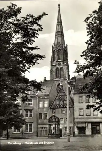 Ak Merseburg an der Saale, Marktplatz mit Brunnen