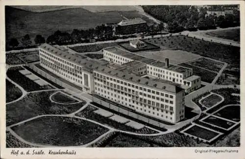 Ak Hof an der Saale Oberfranken Bayern, Fliegeraufnahme vom Stadtkrankenhaus