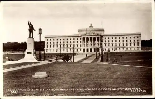 Ak Belfast Nordirland, Northern Ireland Houses of Parliament, Lord Carson's Statue