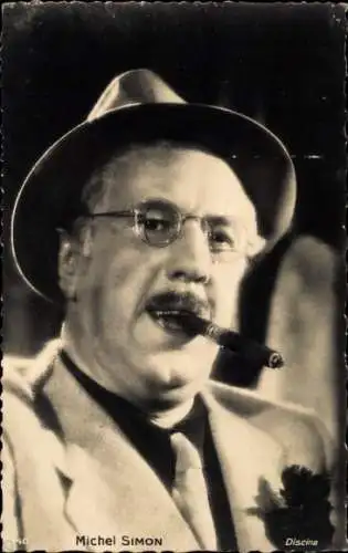Ak Französischer Schauspieler Michel Simon, Portrait, Zigarre