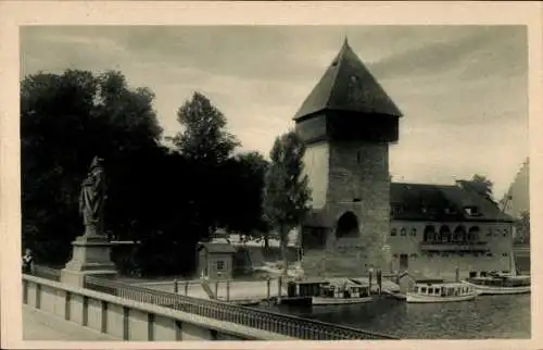 Ak Konstanz am Bodensee, Blick auf den Rheintorturm von Brücke gesehen, Boote