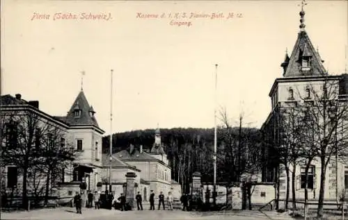 Ak Pirna in Sachsen, Kaserne des 1. KS Pionier Batl. 12, Eingang