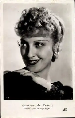 Ak Schauspielerin Jeanette MacDonald, Portrait