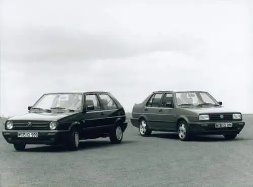 Foto Volkswagen PKW, VW Golf GL, Jetta GT, Modelljahr 1992, Kennzeichen WOB-CL 999, 996