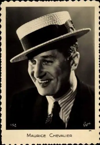 Ak Schauspieler Maurice Chevalier, Portrait, Hut