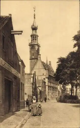 Ak Veere Zeeland, Stadhuis, Volkstrachten