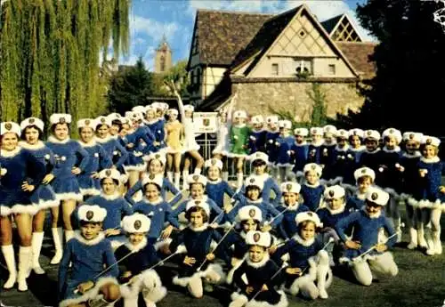 Ak Colmar, Majorette, Tänzerinnen in Uniformen