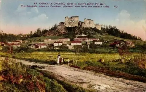 Ak Coucy le Chateau Aisne, Gesamtansicht vom Ort mit Ruine