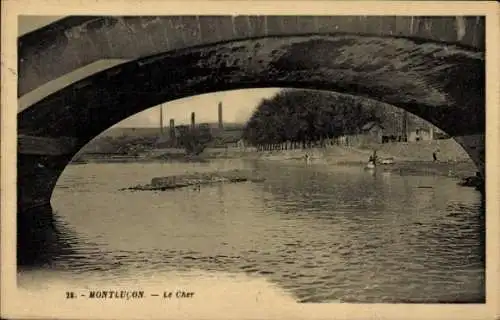 Ak Montluçon Allier, Blick durch die Brücke