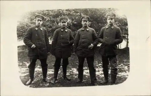 Foto Ak Deutsche Soldaten in Uniformen, II. Rekrutendepot 13. Landsturm Inf. Ers. Batl.