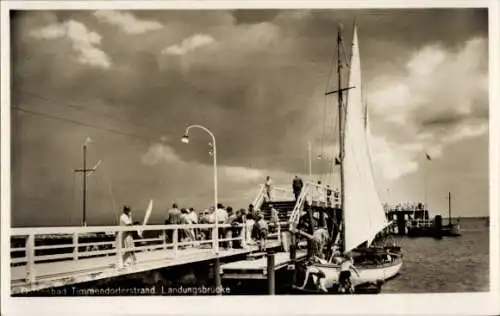 Ak Timmendorfer Strand, Landungsbrücke, Segelboot