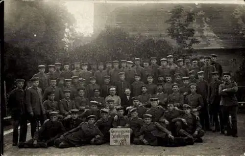 Foto Ak Schelklingen Schwäbische Alb, Genesungsheim, Soldaten in Uniform 1914/1915