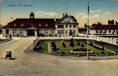 Ak Lahr im Schwarzwald Baden, Bahnhof, Vorplatz