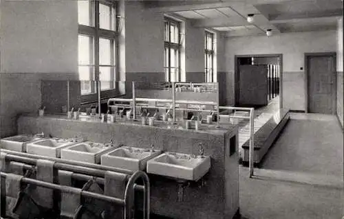 Ak Amberloup Sainte Ode Wallonien Luxemburg, Air et Soleil, Fondation Louis Empain, ein Waschhaus