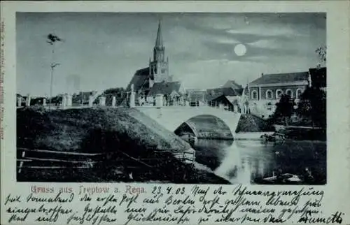 Mondschein Ak Trzebiatów Treptow an der Rega Westpommern, Teilansicht, Kirche