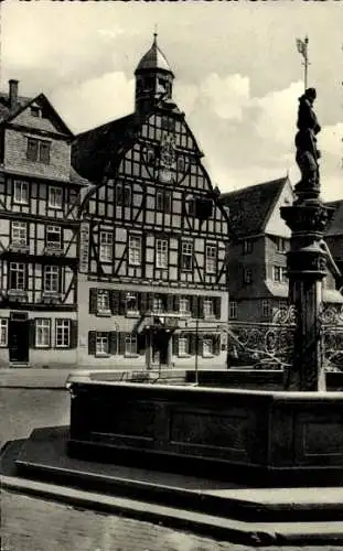 Ak Butzbach im Taunus Hessen, Rathaus, Marktbrunnen